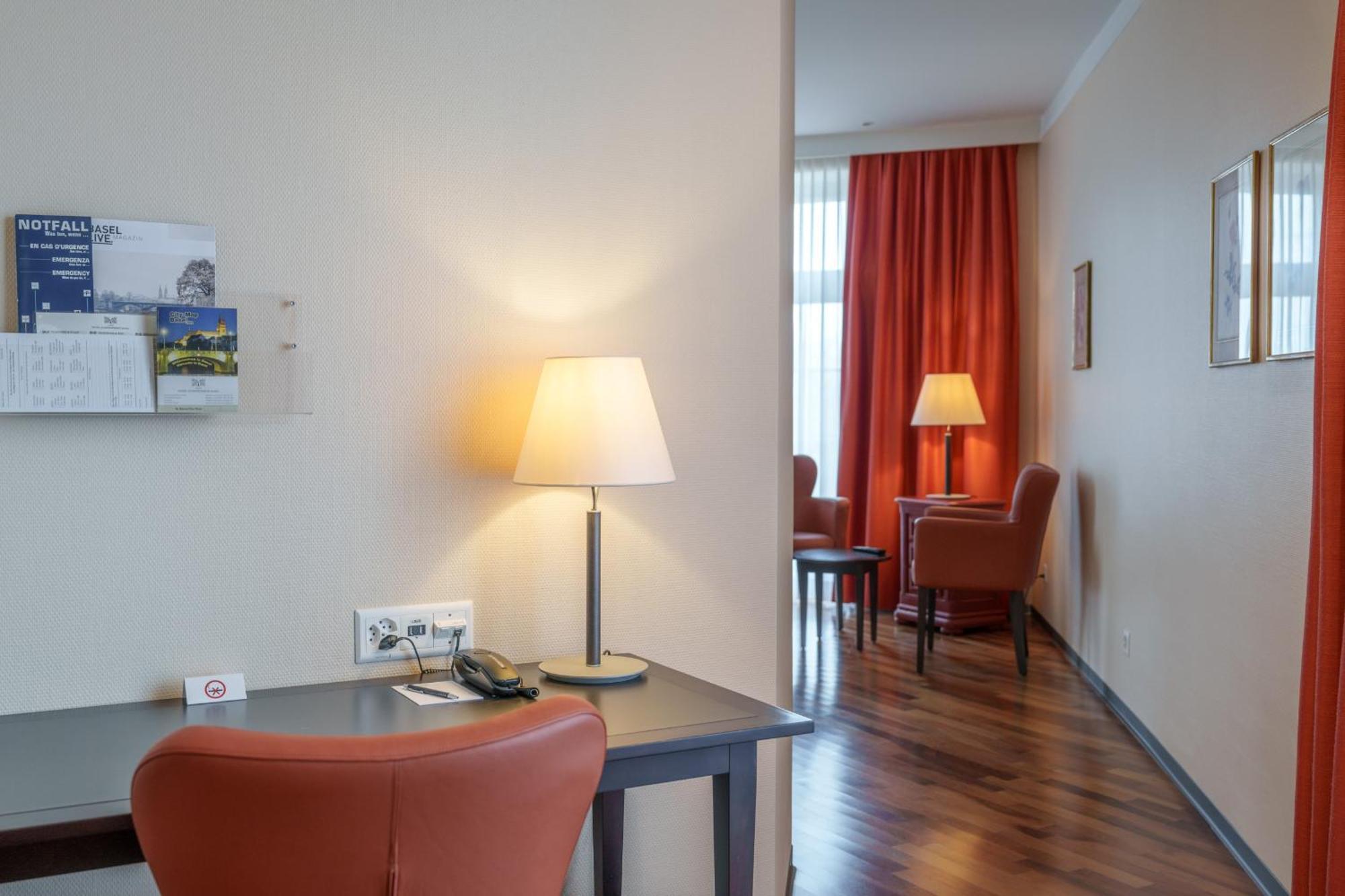 Hotel Schweizerhof Basel Eksteriør billede