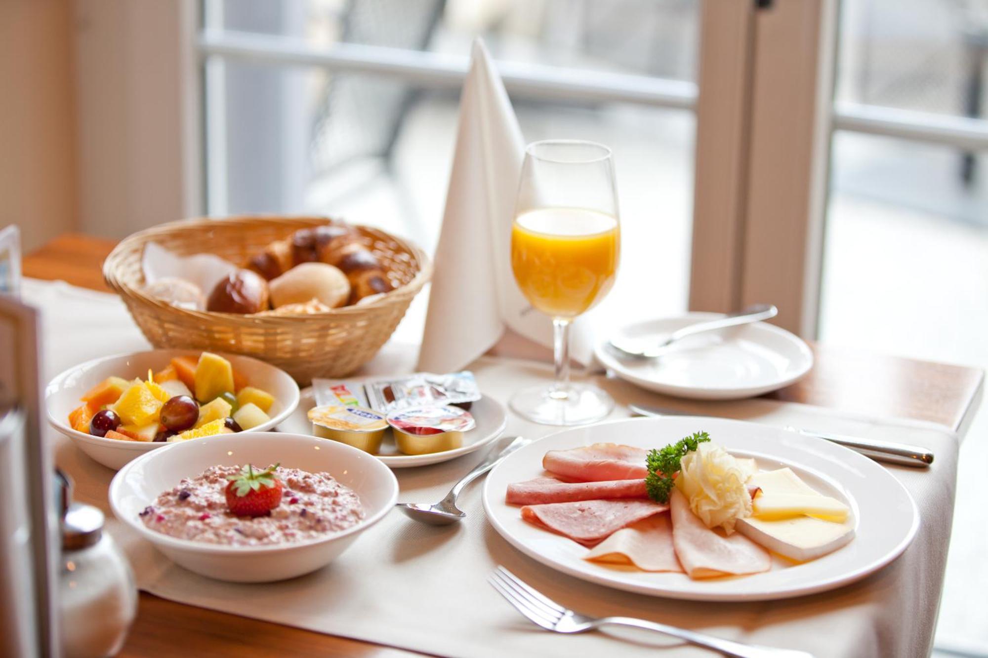Hotel Schweizerhof Basel Eksteriør billede